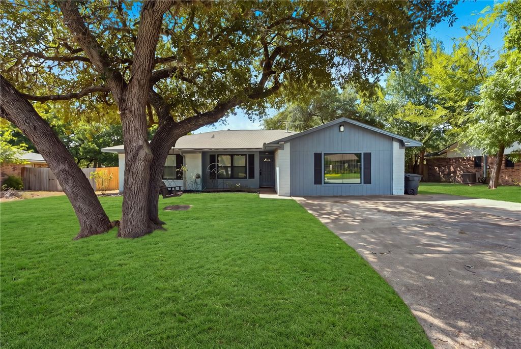 1302 Hawk Tree Drive, College Station, TX 77845 — exterior