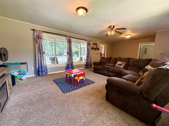 515 ANDREWS PARK Boulevard, Erie, PA 16511