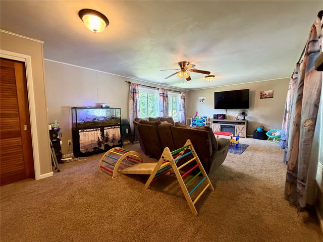515 ANDREWS PARK Boulevard, Erie, PA 16511