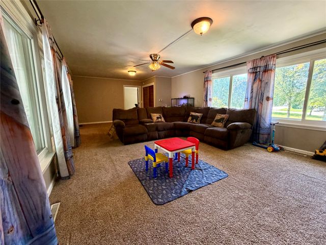 515 ANDREWS PARK Boulevard, Erie, PA 16511