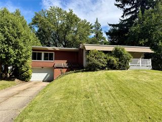 515 ANDREWS PARK Boulevard, Erie, PA 16511