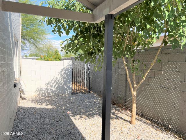 4423 N 13th Place Apt 4, Phoenix, AZ 85014
