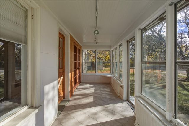 703 Parkdale Road, Rochester, MI 48307