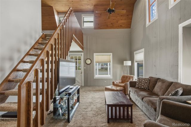 703 Parkdale Road, Rochester, MI 48307