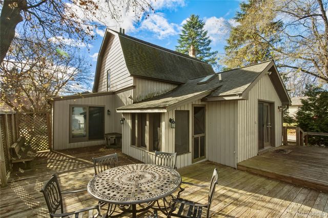 703 Parkdale Road, Rochester, MI 48307