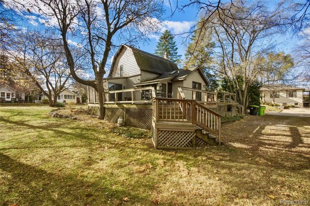 703 Parkdale Road, Rochester, MI 48307