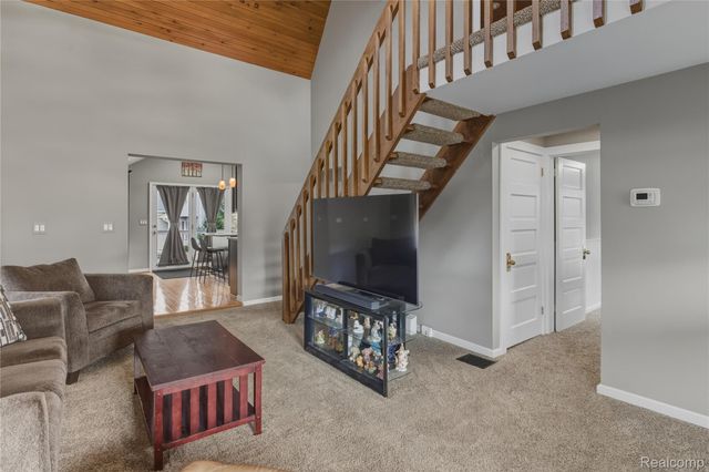 703 Parkdale Road, Rochester, MI 48307