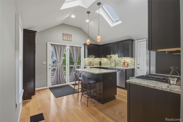 703 Parkdale Road, Rochester, MI 48307