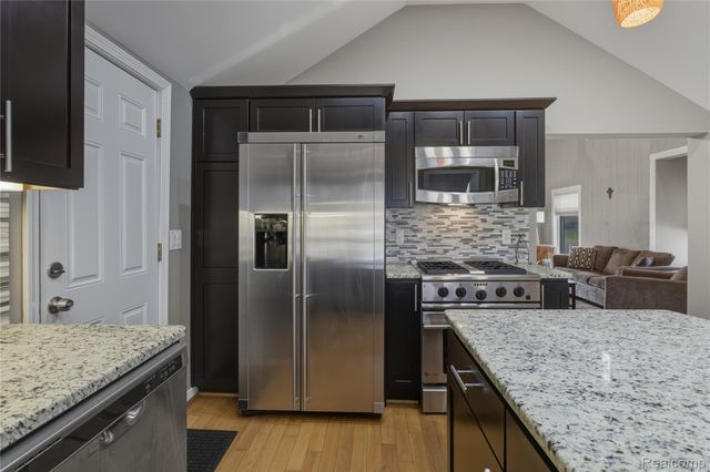 703 Parkdale Road, Rochester, MI 48307