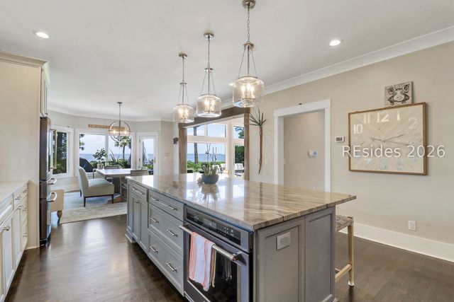 12 Pelican Watch Ct, Hilton Head Island, SC 29926