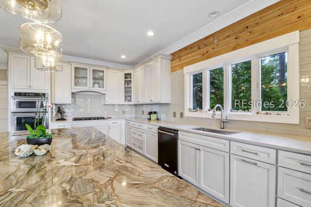 12 Pelican Watch Ct, Hilton Head Island, SC 29926