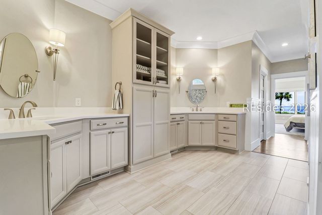 12 Pelican Watch Ct, Hilton Head Island, SC 29926