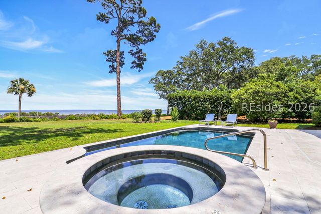 12 Pelican Watch Ct, Hilton Head Island, SC 29926