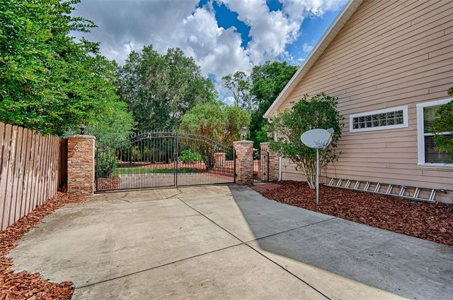 12208 SW 9TH AVENUE, Newberry, FL 32669