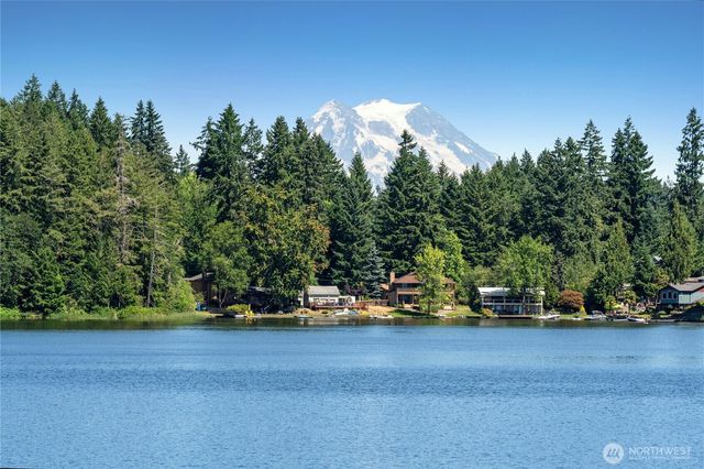3844 Long Lake Loop SE, Olympia, WA 98503