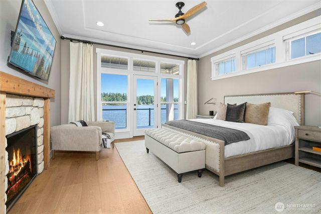3844 Long Lake Loop SE, Olympia, WA 98503