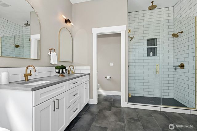 3844 Long Lake Loop SE, Olympia, WA 98503