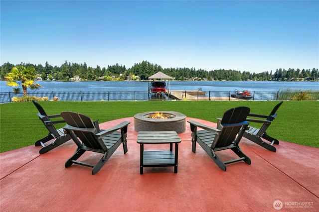 3844 Long Lake Loop SE, Olympia, WA 98503