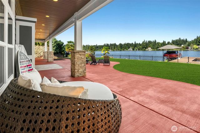 3844 Long Lake Loop SE, Olympia, WA 98503