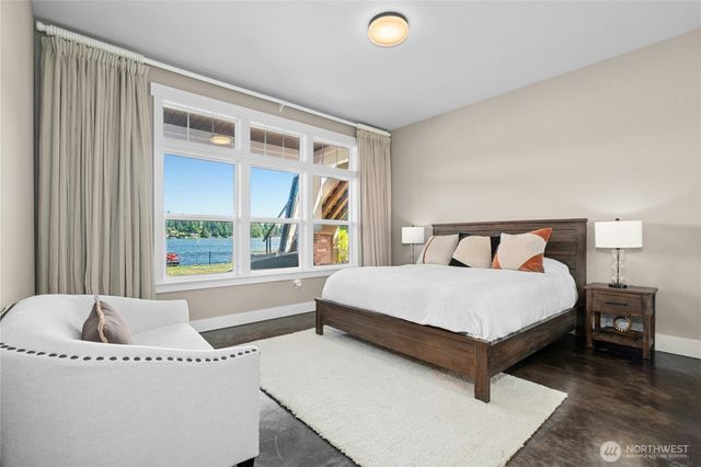 3844 Long Lake Loop SE, Olympia, WA 98503