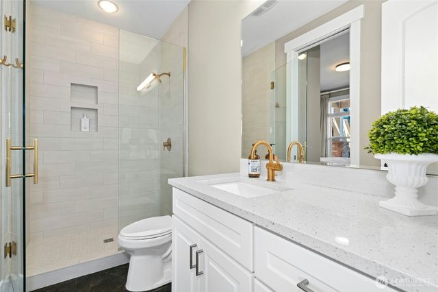 3844 Long Lake Loop SE, Olympia, WA 98503