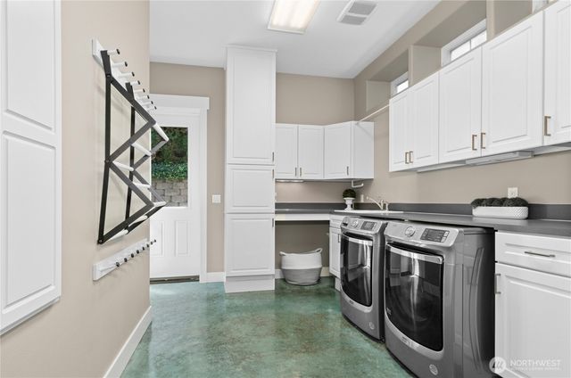 3844 Long Lake Loop SE, Olympia, WA 98503