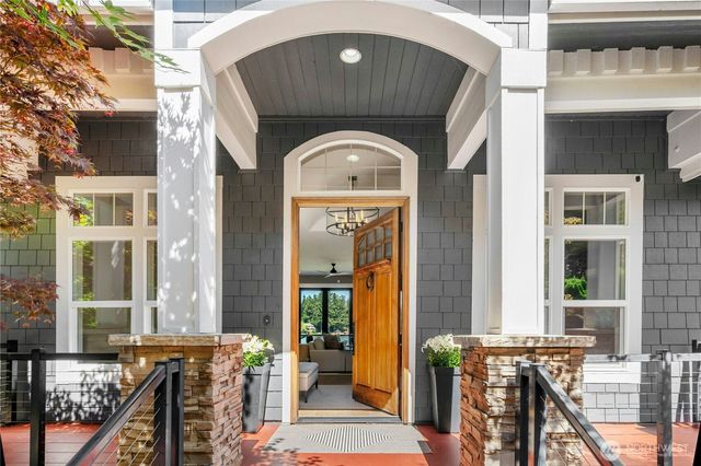 3844 Long Lake Loop SE, Olympia, WA 98503