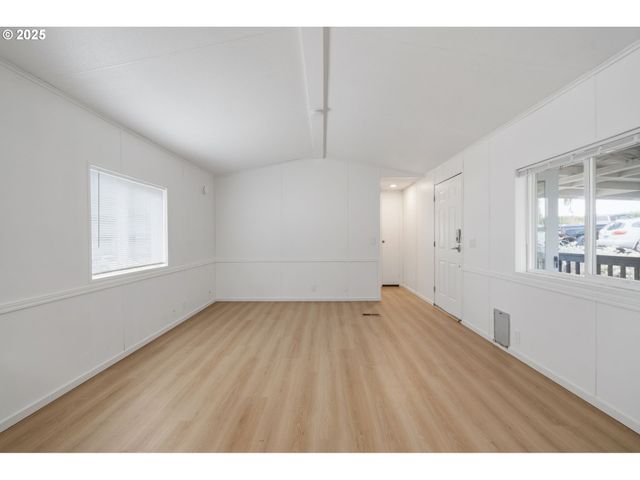 35440 Se HIGHWAY 211 12, Boring, OR 97009