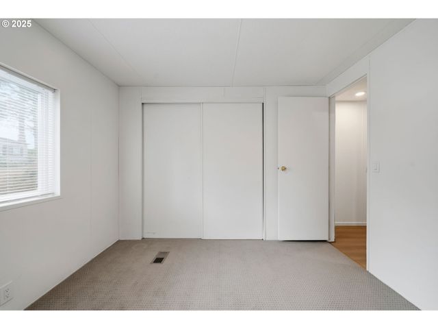 35440 Se HIGHWAY 211 12, Boring, OR 97009