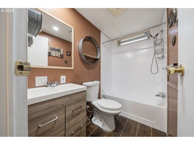 35440 Se HIGHWAY 211 12, Boring, OR 97009