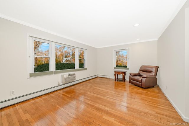 20 Toehee Place 1B, Islip, NY 11751