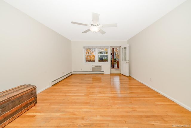 20 Toehee Place 1B, Islip, NY 11751