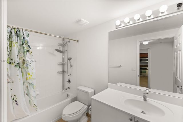 888 S Douglas Rd PH01, Coral Gables, FL 33134