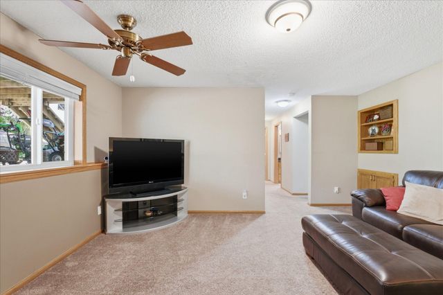 7910 Blackstone Avenue, Inver Grove Heights, MN 55076