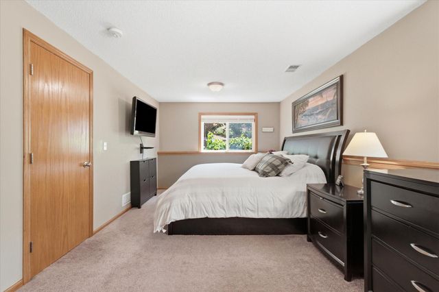 7910 Blackstone Avenue, Inver Grove Heights, MN 55076