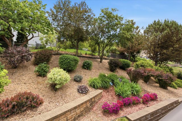 7910 Blackstone Avenue, Inver Grove Heights, MN 55076