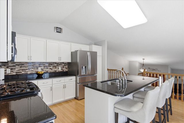 7910 Blackstone Avenue, Inver Grove Heights, MN 55076