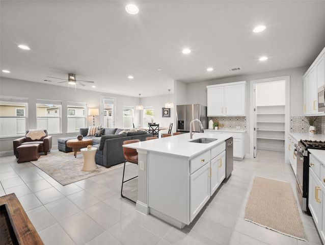 151 Catalina DR, Kyle, TX 78640