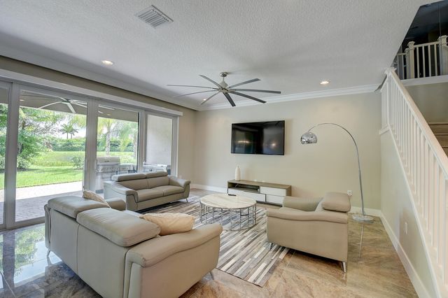 9748 Celtic Sea Lane, Delray Beach, FL 33446