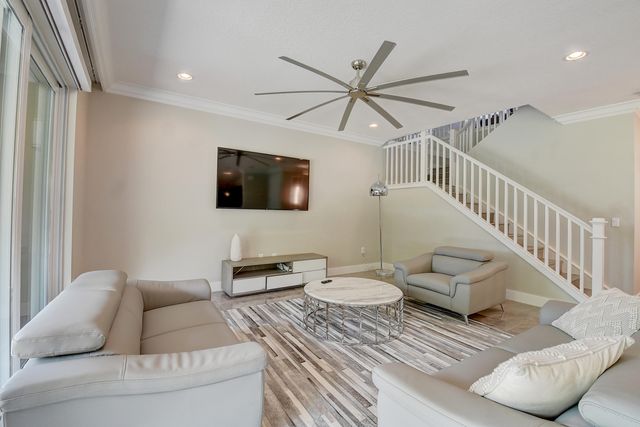 9748 Celtic Sea Lane, Delray Beach, FL 33446