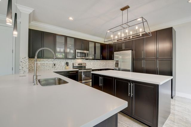 9748 Celtic Sea Lane, Delray Beach, FL 33446