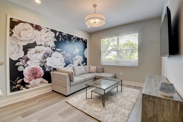 9748 Celtic Sea Lane, Delray Beach, FL 33446