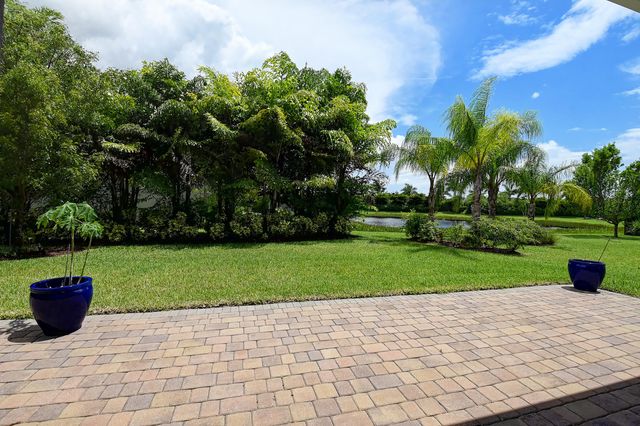 9748 Celtic Sea Lane, Delray Beach, FL 33446