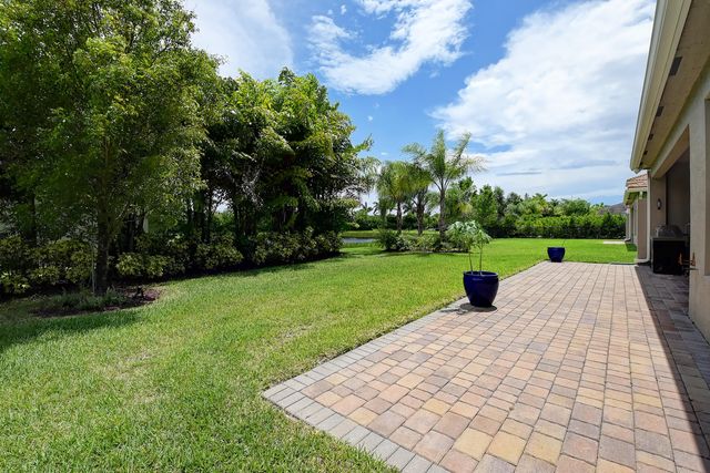 9748 Celtic Sea Lane, Delray Beach, FL 33446