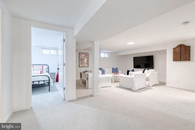 8206 BURNLEY RD, Towson, MD 21204