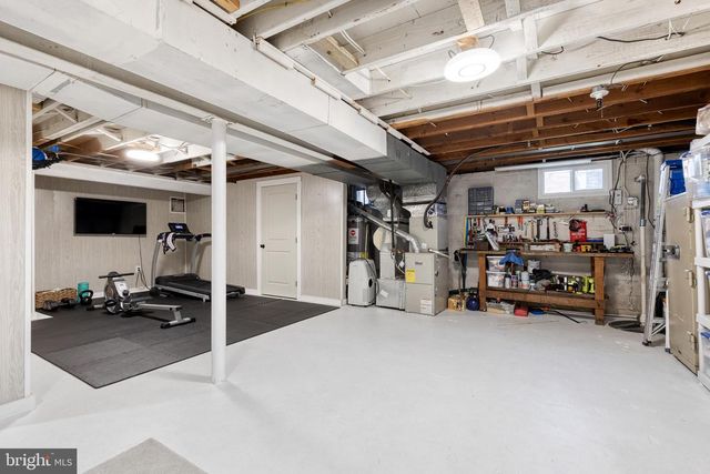 8206 BURNLEY RD, Towson, MD 21204