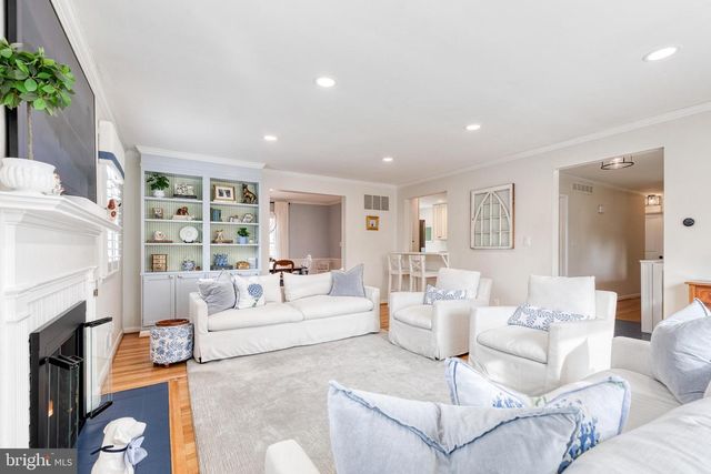 8206 BURNLEY RD, Towson, MD 21204