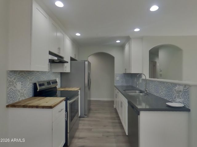 8701 S 50TH Drive, Laveen, AZ 85339