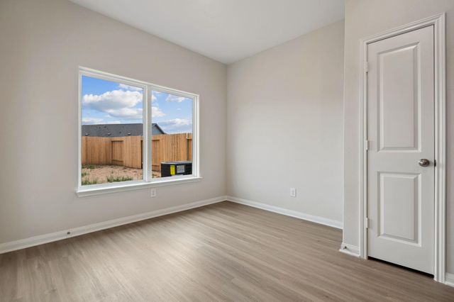 332 Kingston Way, Waller, TX 77484