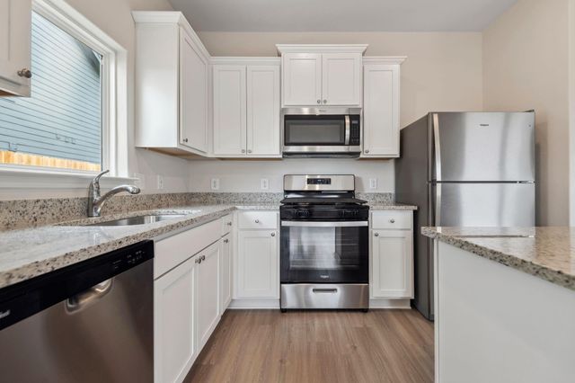 332 Kingston Way, Waller, TX 77484